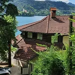 Apartma Panorama *