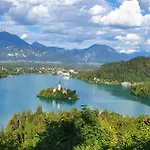 Apartma Panorama *