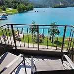 Apartma Panorama *